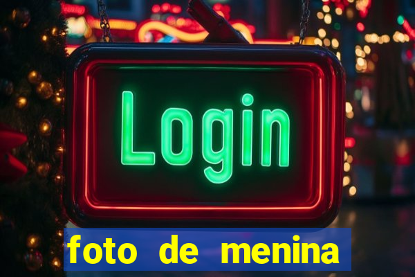 foto de menina bonita fake cabelo cacheado