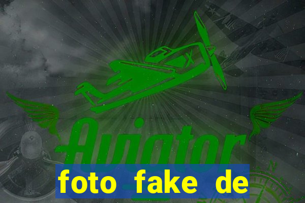 foto fake de menina cacheada